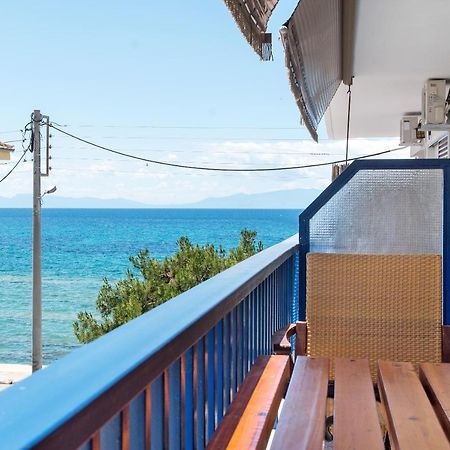 Seafront 2 Bedrooms Apartment Nea Iraklia Exterior photo