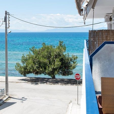 Seafront 2 Bedrooms Apartment Nea Iraklia Exterior photo